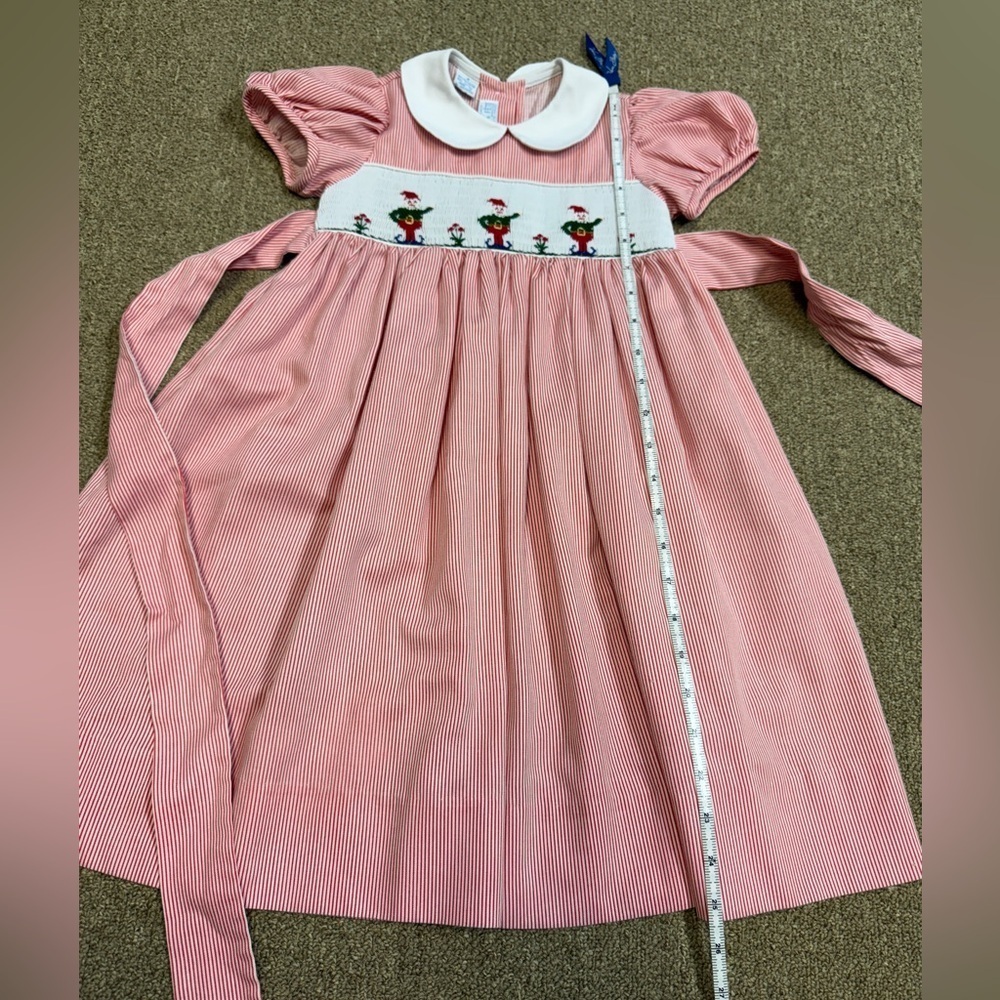 Vive La Fete: Girls Red / White Hand Smocked Holiday Elf Dress, Size 4 - Picture 8 of 10